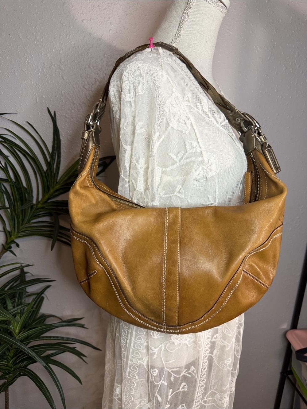 Coach Tan Leather Hobo Shoulder Bag